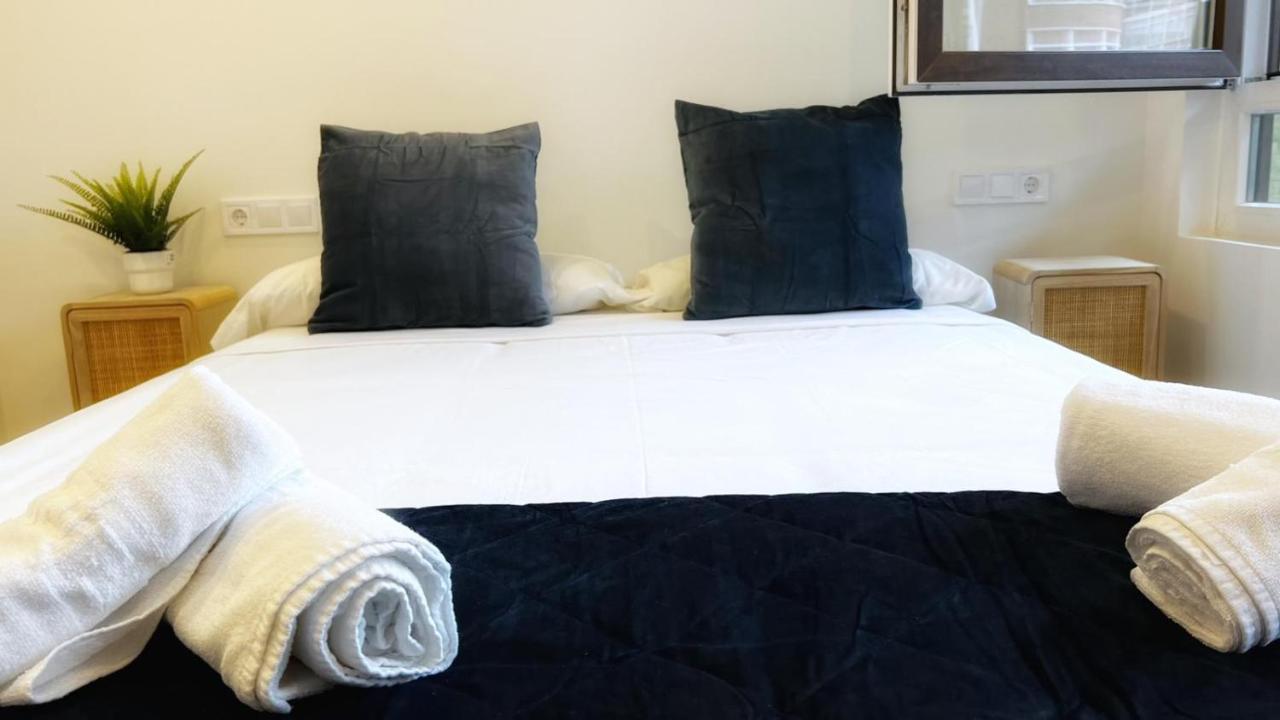 Deustown Apartamentos Bilbao Dış mekan fotoğraf