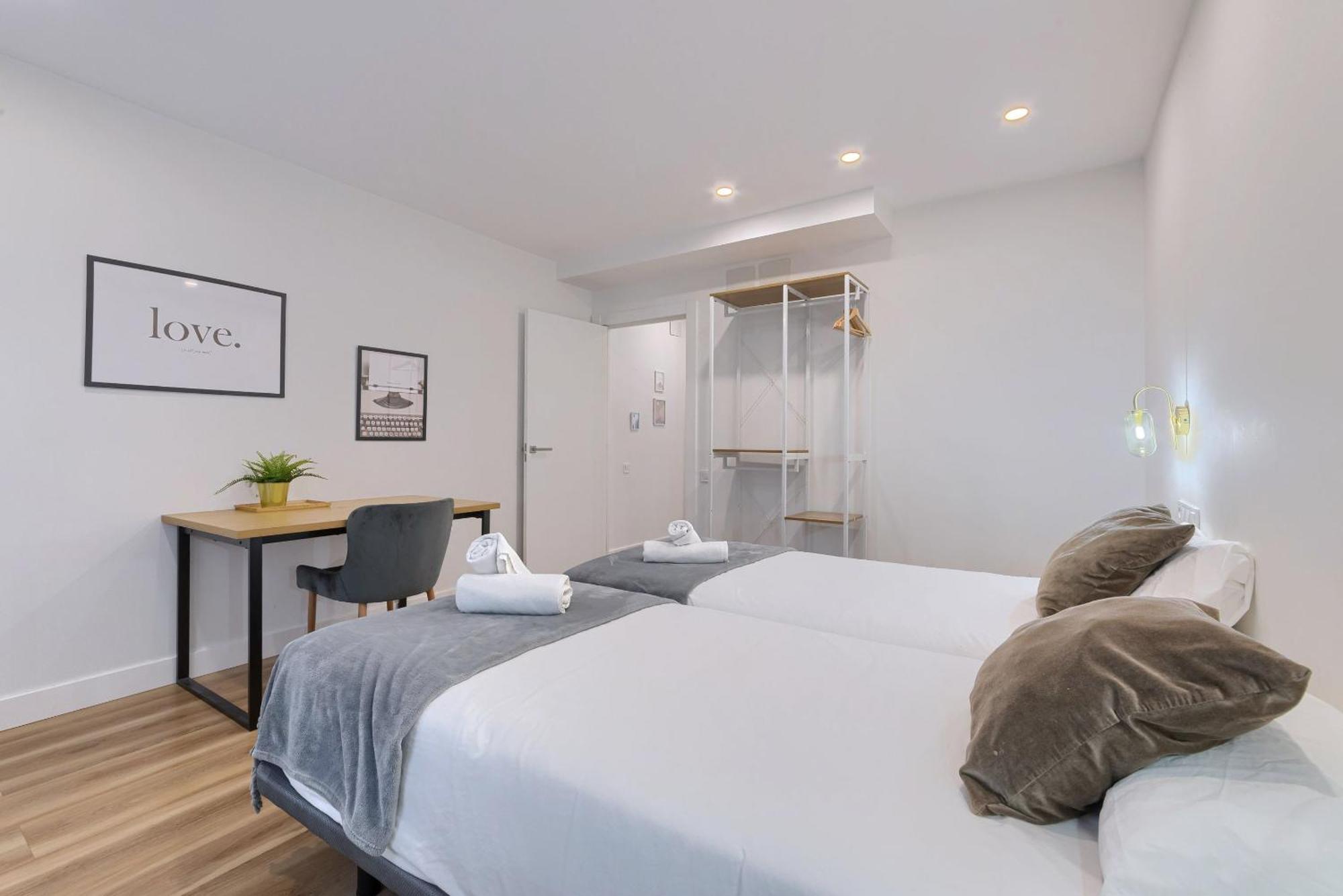 Deustown Apartamentos Bilbao Dış mekan fotoğraf