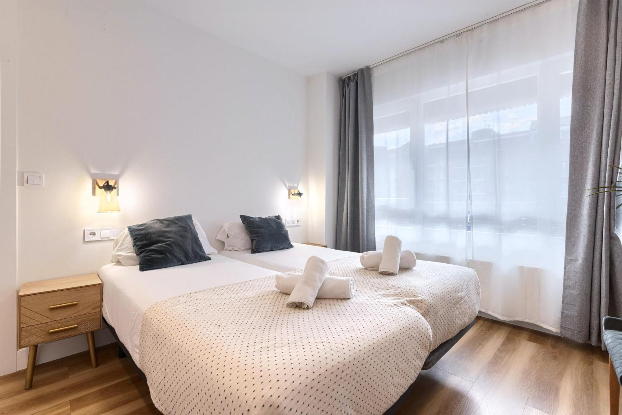 Deustown Apartamentos Bilbao Dış mekan fotoğraf