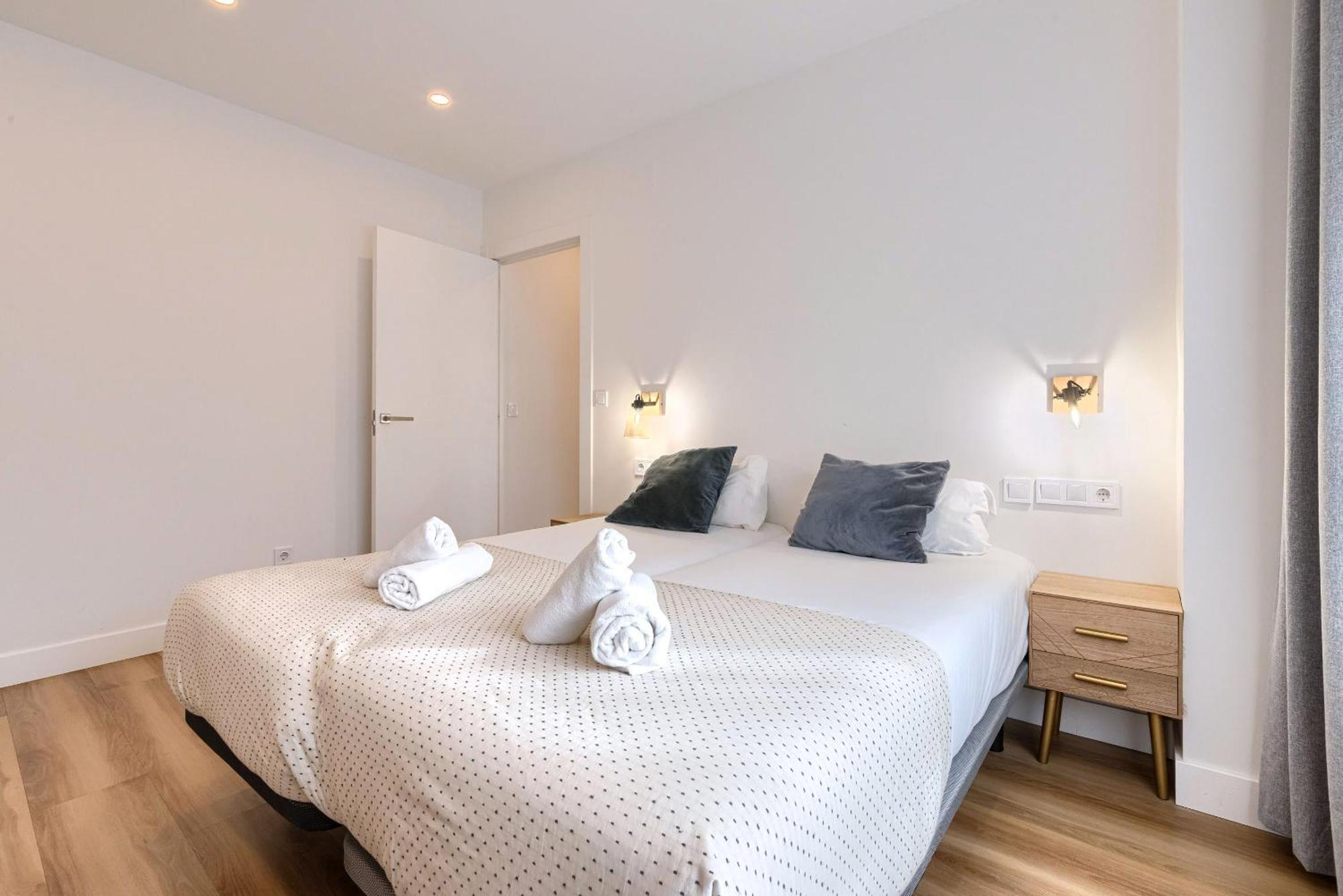 Deustown Apartamentos Bilbao Dış mekan fotoğraf